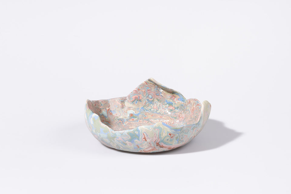 Marmorierte Obstschale aus Keramik
