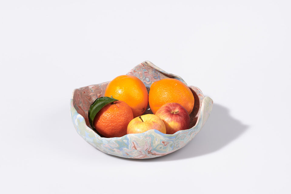 Marmorierte Obstschale aus Keramik