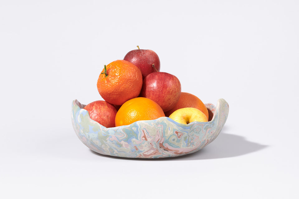 Marmorierte Obstschale aus Keramik